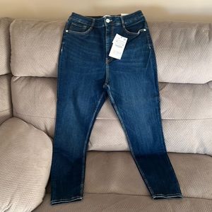 Stylish sculpt Zara jeans